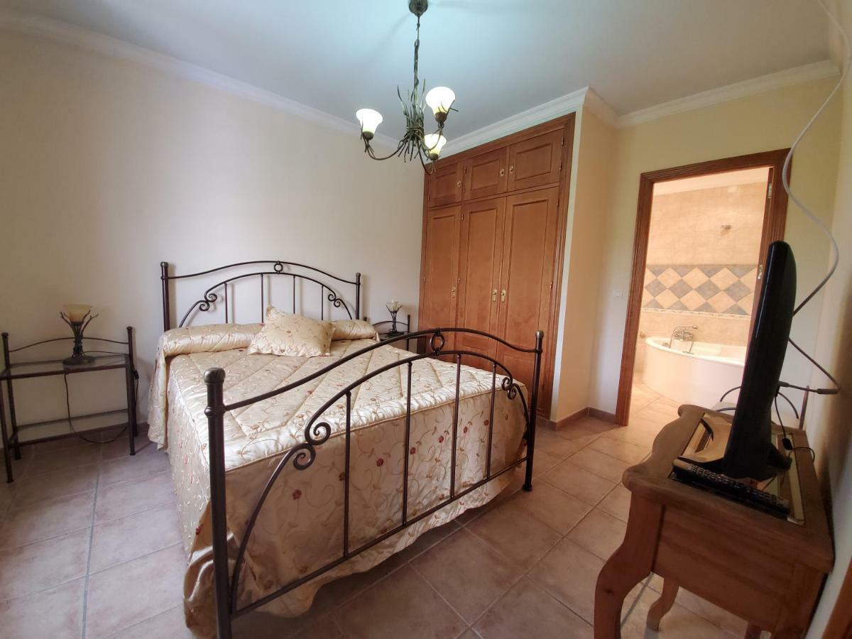 Hotel Arco Del Sol Колменар Екстериор снимка